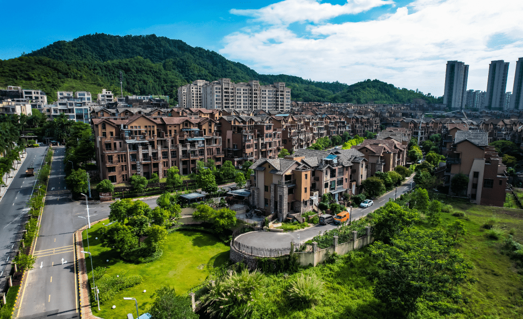 中山保利林语售楼处咨询预约看房热线:400-022-8887转9999(营销中心)