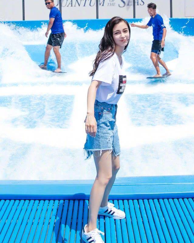 难怪高跟鞋要套"九个项圈",杨颖这"鸡条腿",连精修也救不了_黑色_少女