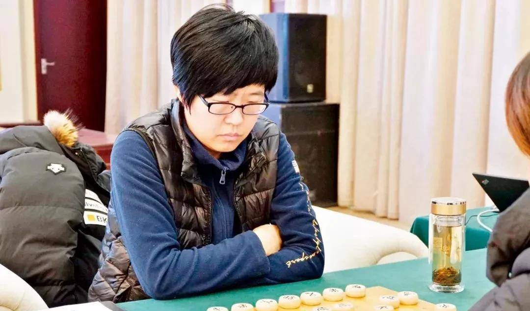 唐丹与王琳娜的象棋第一人之争,既有明争与暗斗,也有尊重与温情_等级