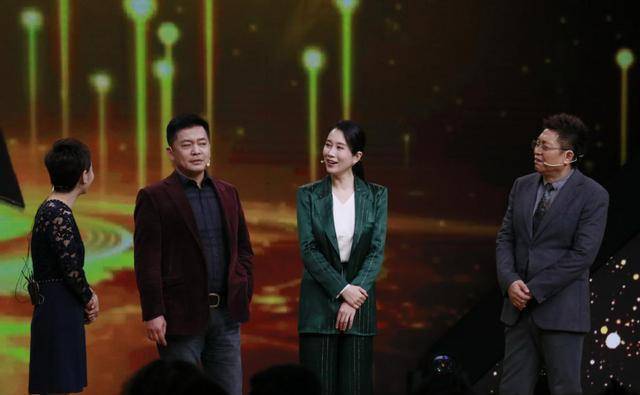 57岁何政军近照帅气硬朗,搭戏温峥嵘被误会是夫妻,11年后再同框_角色