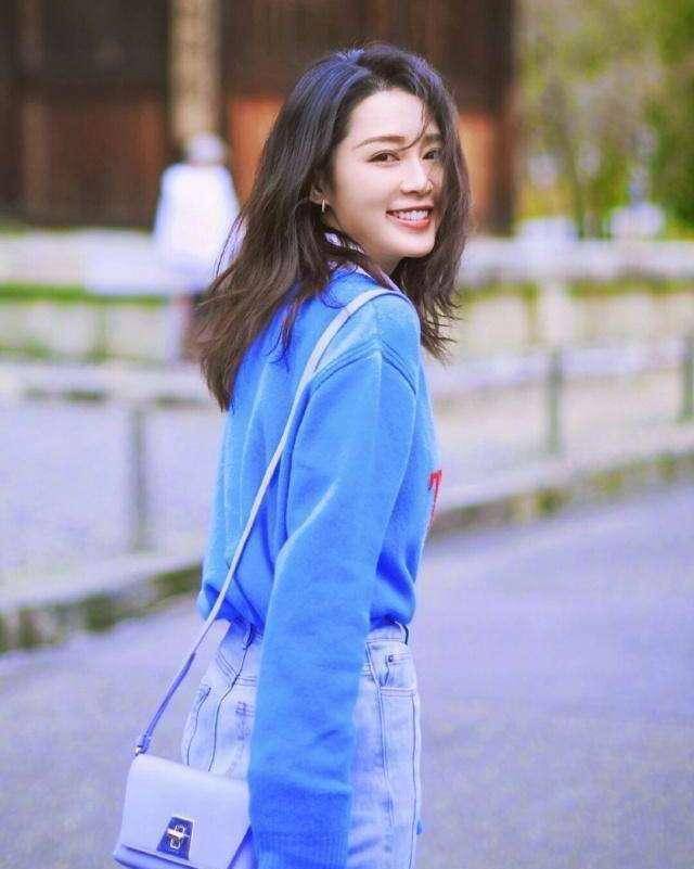 这个秋冬跟着李沁学穿搭,风度温度两不误,让你美翻整个秋冬!