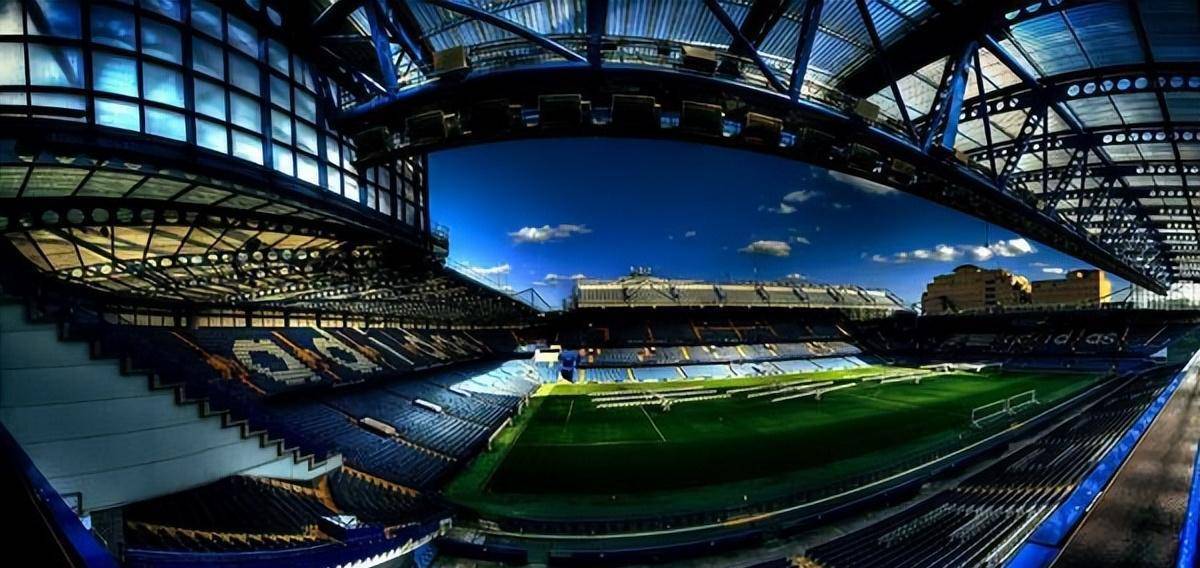 2004-2005赛季,飞利浦大球场的平均观众数高达3