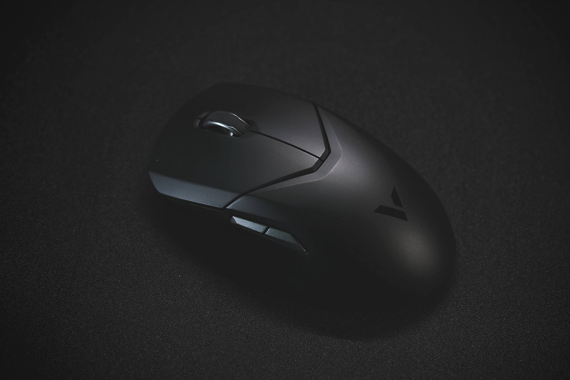 雷柏VT9游戏鼠标:3399引擎加持,补足无线充电,竟然还有隐藏模式?