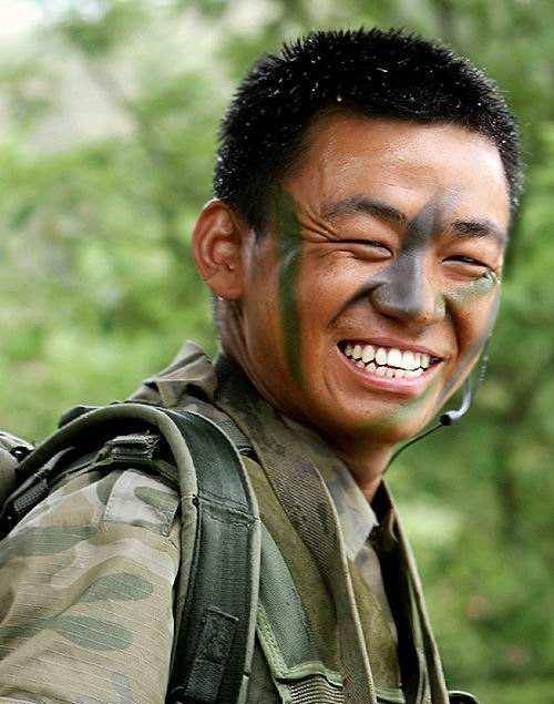 《士兵突击》:许三多是优秀兵,为什么有很多人讨厌这个角色?