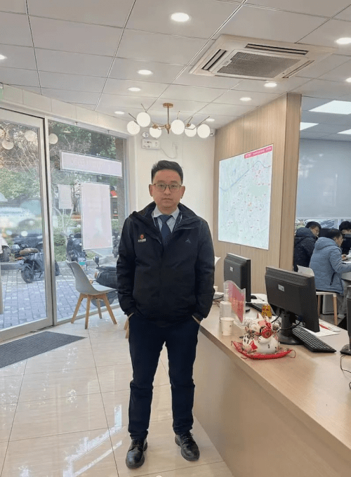 作为太平洋房屋店长,不仅要重视业绩,更要重视新人的培养_方向_孙嘉