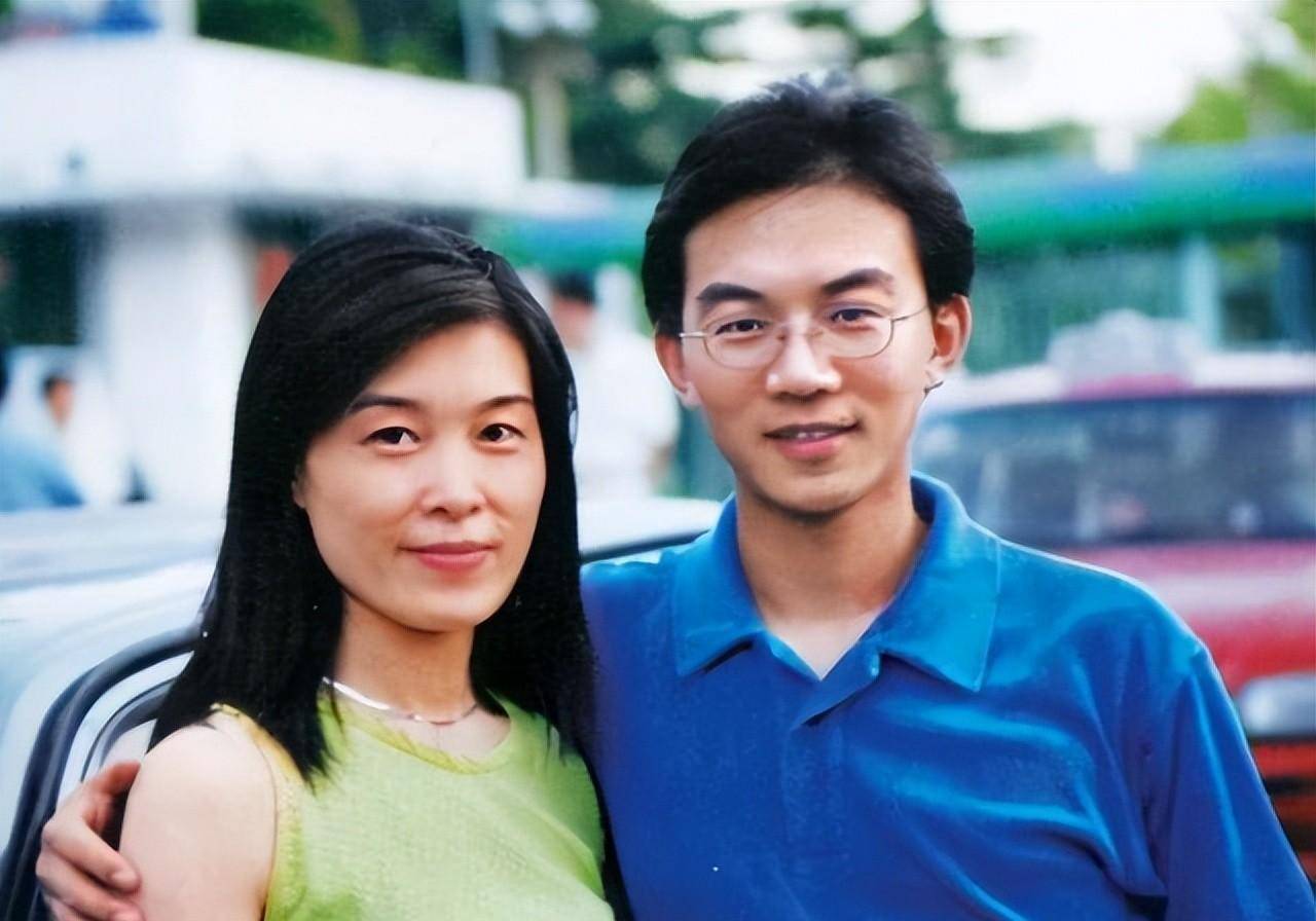 电视名嘴郎永淳:与重病妻子创造奇迹,历尽坎坷幸福满满_吴萍_治疗_一