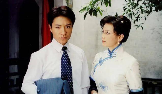 一个假包骗了孙俪,一张信用卡"控制"颖儿,李宗翰却让人恨不起_林芸芸