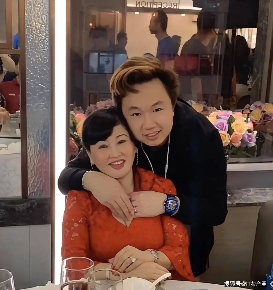 香港名媛蔡天凤被害3个疑团浮出水面,郑中基前助理被抓!