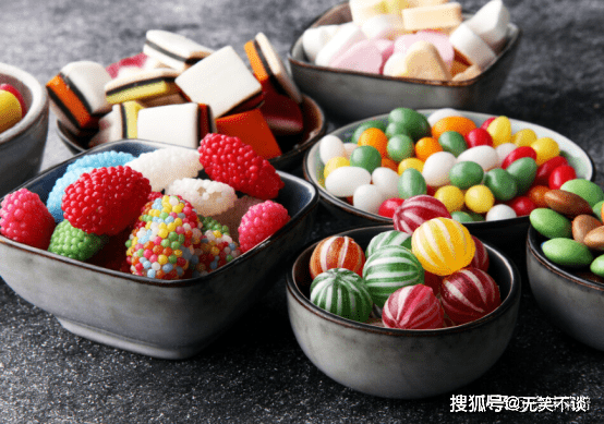 尤其是在零食方面,为追求口感,往往会添加许多添加剂,如防腐剂,人工