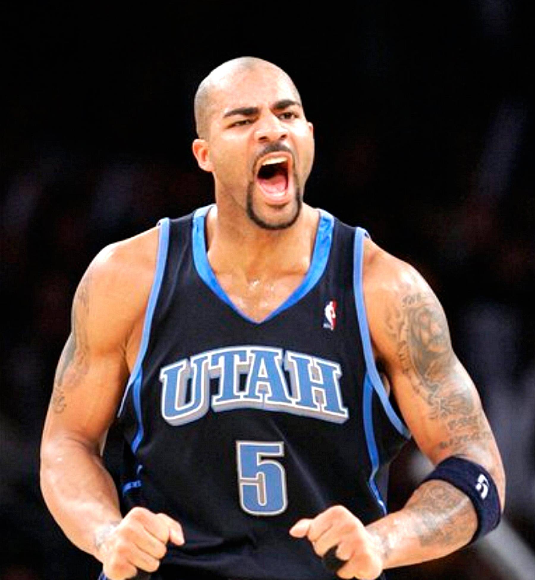 布泽尔当年打爆姚明?