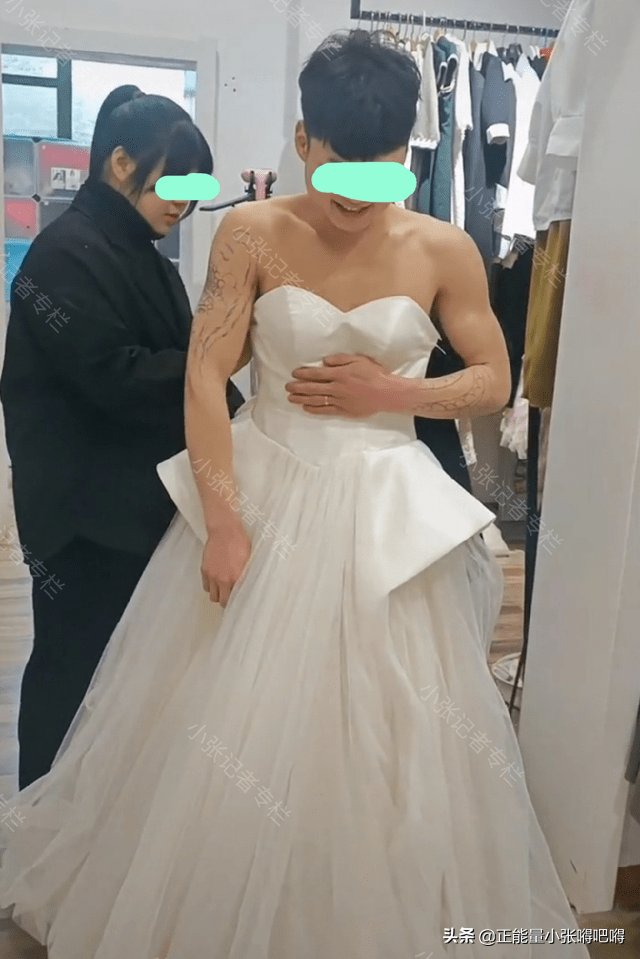 结婚10周年,男子穿婚纱女子穿西装拍照留念,网友表示:接不同意_章先生