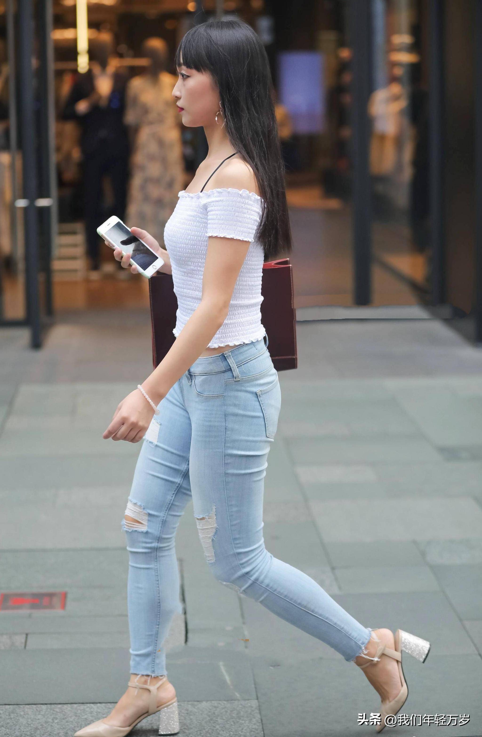 上海美女高清街拍图,婀娜多姿的美少女_牛仔裤_精品_才是真