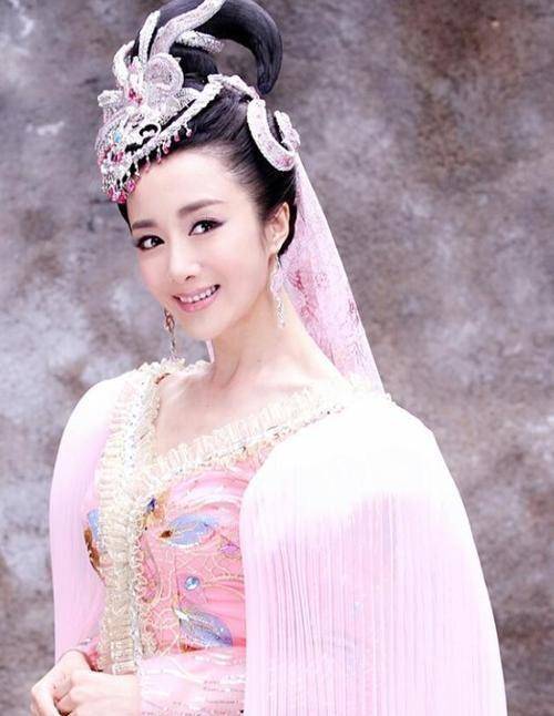 她是古装第一美人,被狗咬毁容,整容后回归无人理_李依晓_因为_角色