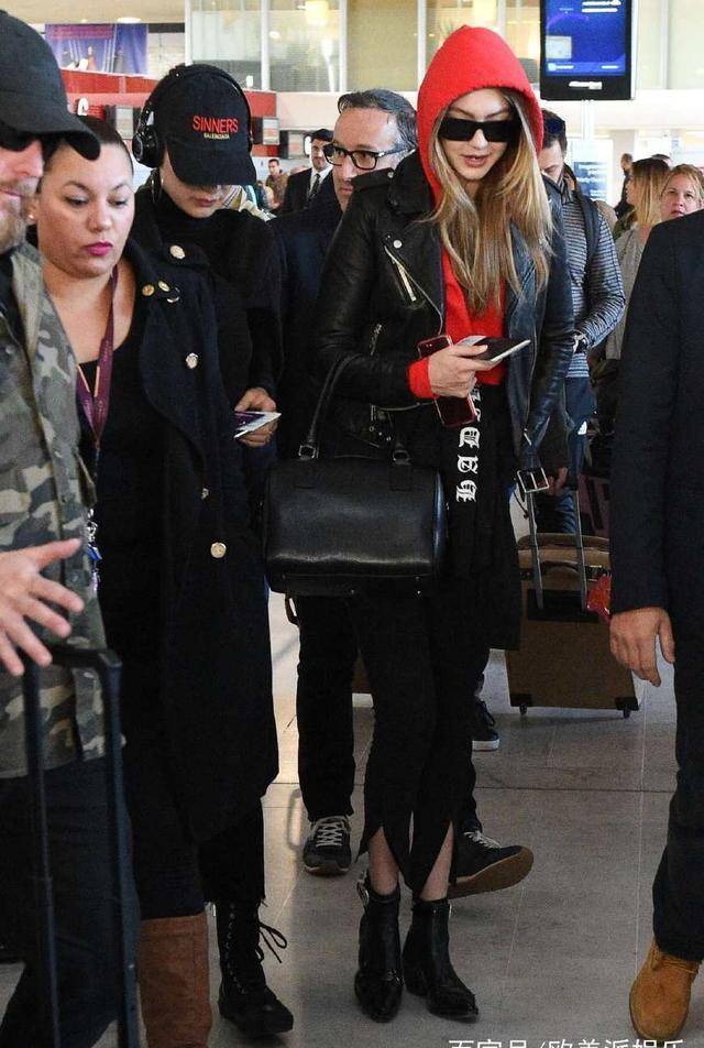 近日,美国著名超模吉吉·哈迪德(gigihadid)被拍到从洛杉矶国际机场
