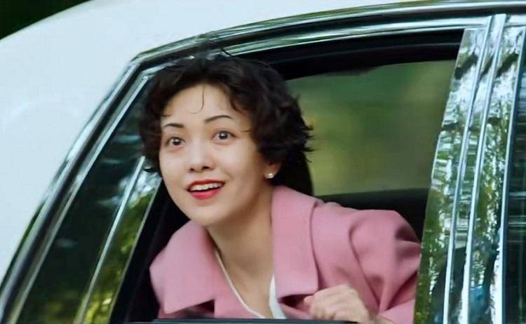 亦舒《喜宝》:有钱人通常眷顾这样的女人,看两个方面_男人_因为_爱情