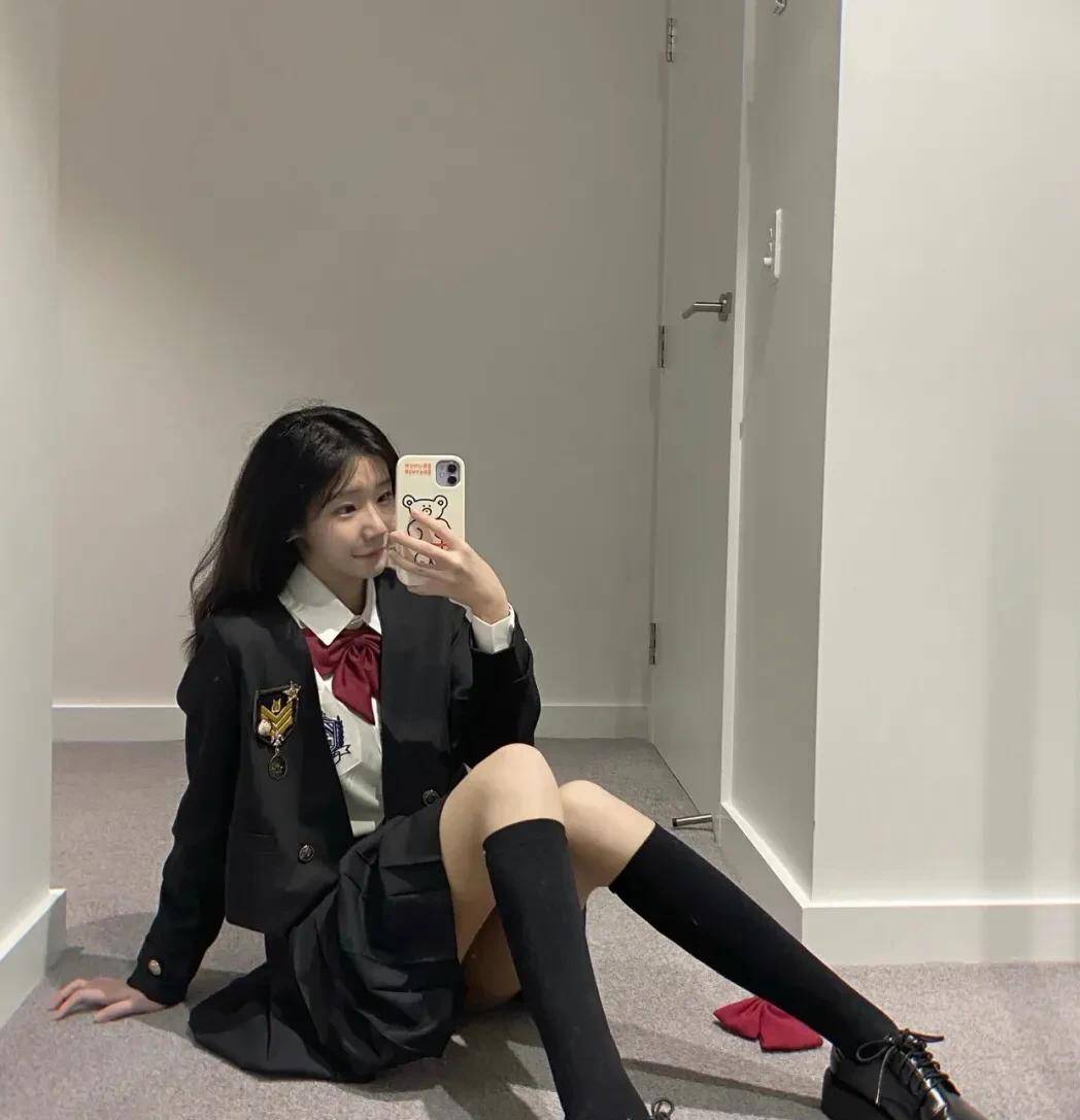 看看现在的jk服装搭配你就知道为什么了_jk_款式_时尚