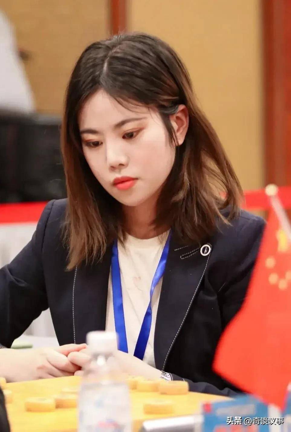 这些美女,检查下你是否是资深棋迷,我们一起来看看