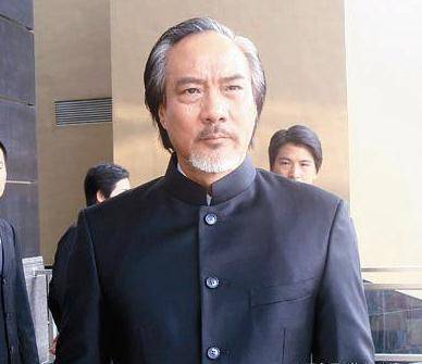 在港片荧屏大反派的角色中,总能找到徐少强的身影,如1992年和周星驰