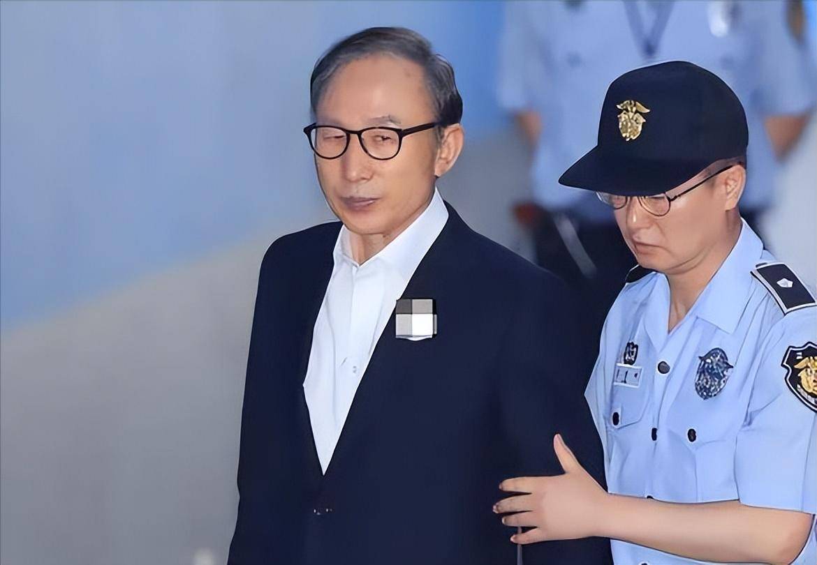 退休后的文在寅:下地种红薯山上吃泡面,能否逃过"青瓦台魔咒"_卢武铉