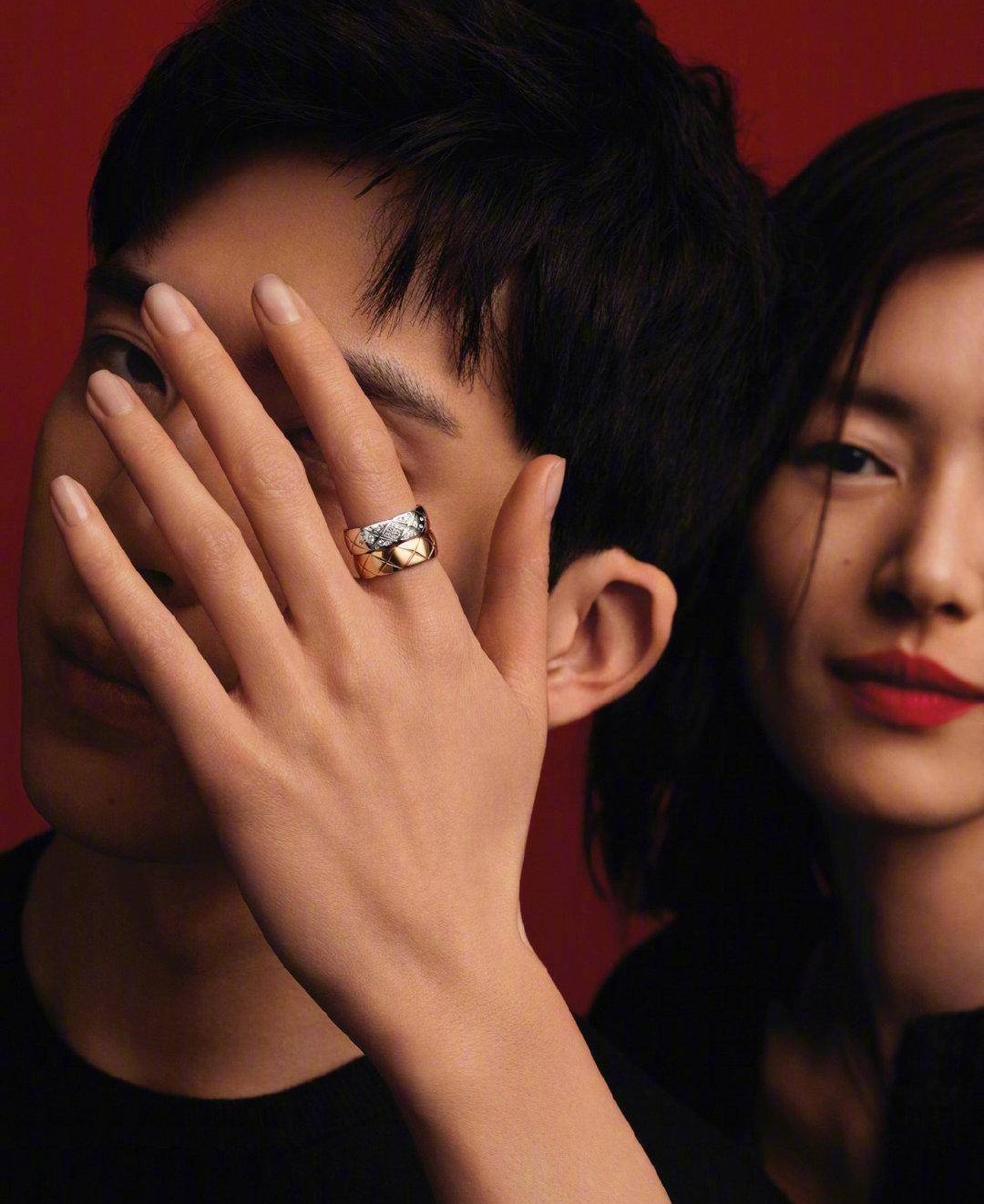 刘雯携绯闻男友出席时装周,奚梦瑶嫁豪门,何穗转行,物是人非!