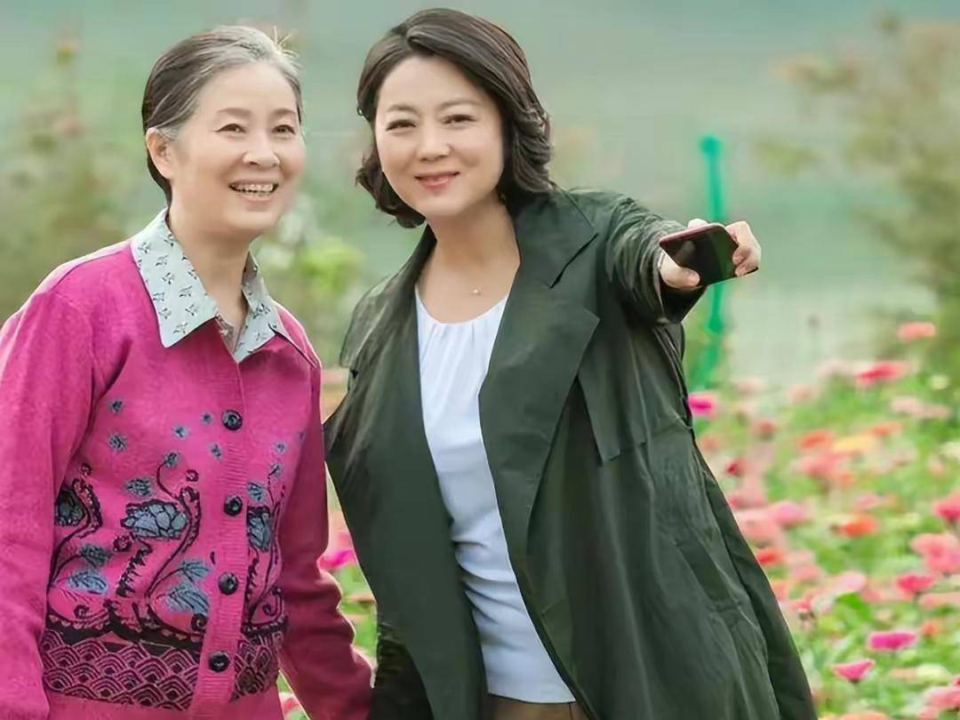 王茜华:我这辈子最正确的决定,就是嫁给老公沈航,为他生儿育女_女人