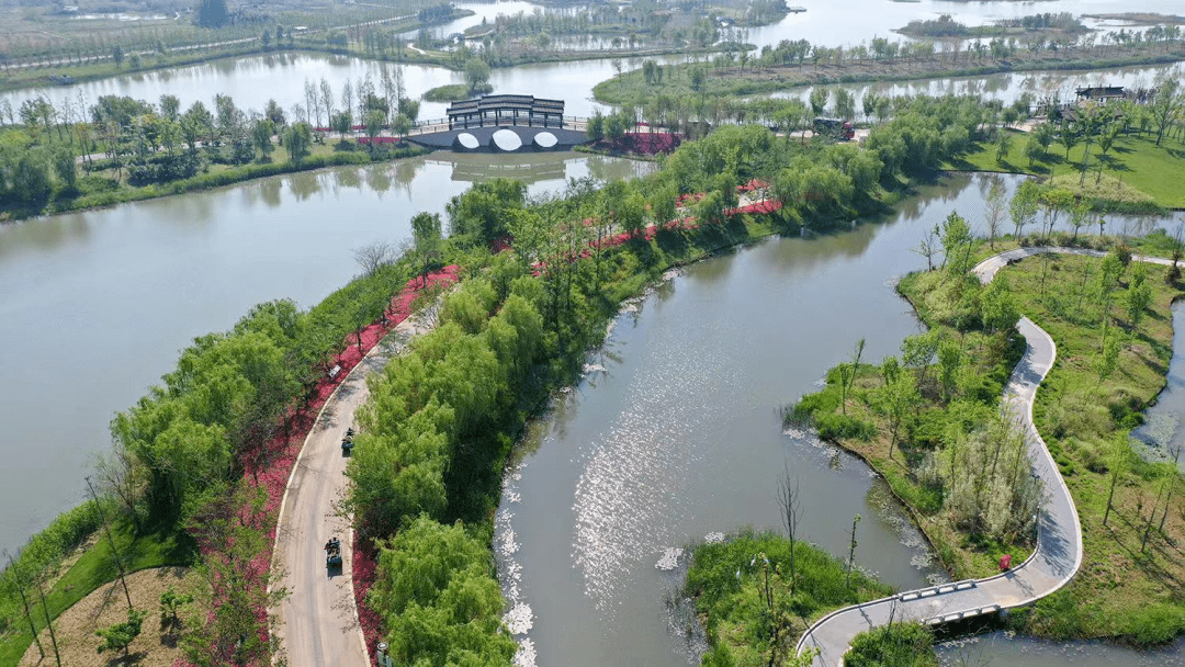 烟波清远,水木明瑟,水域蜿蜒,春色醉人—扬州仪商女神赴北湖踏青_公园