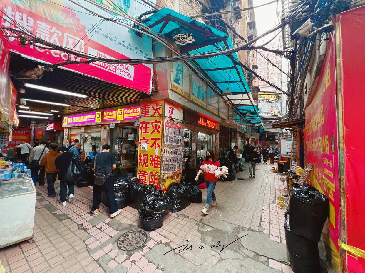 实拍沙河服装批发市场,就在广州市中心,常被大家吐槽脏乱差