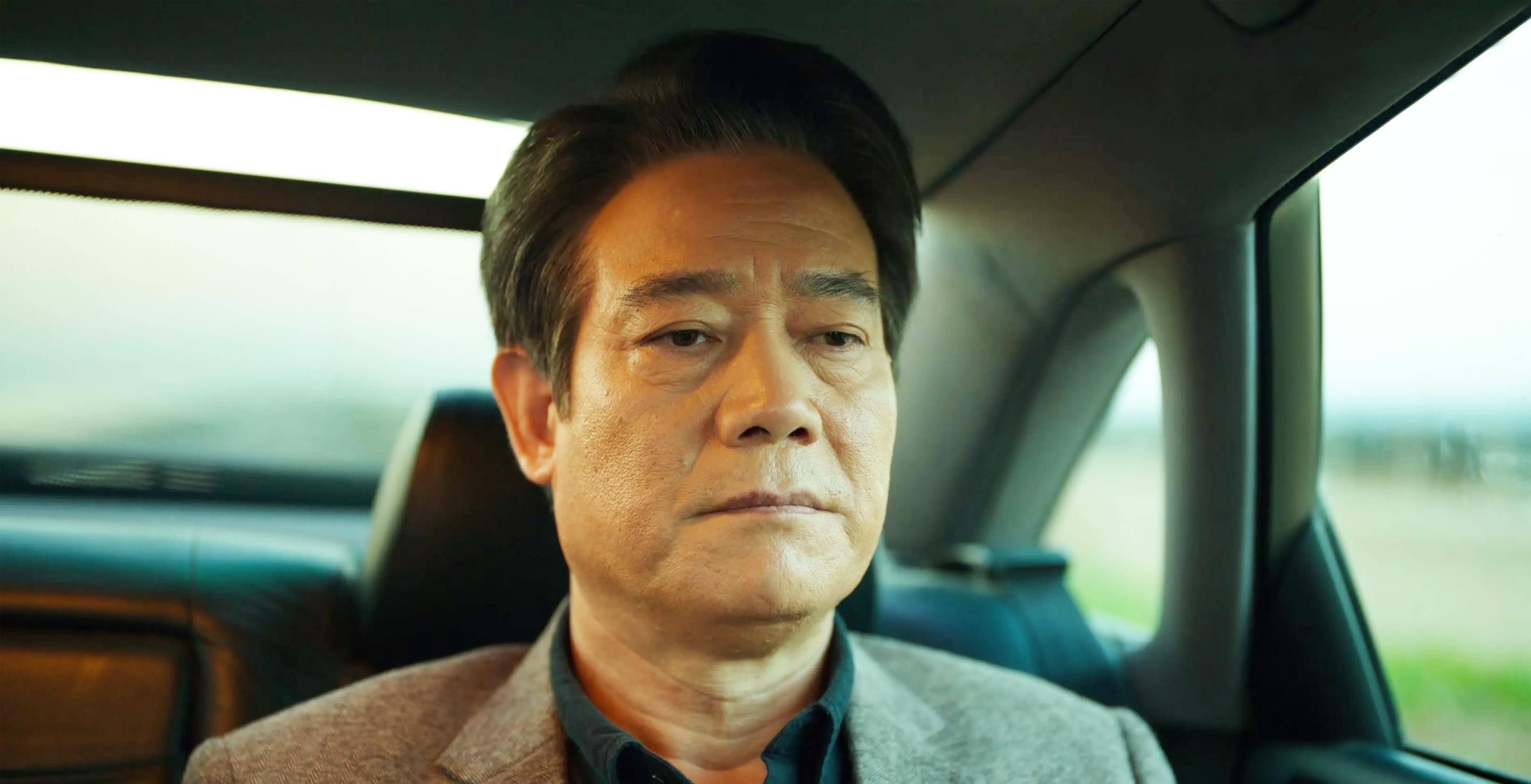 张颂文擦玻璃,唐国强王劲松握手,细扒这4场火药味十足