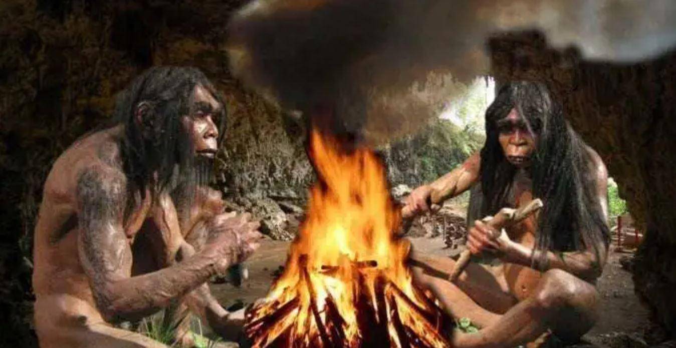 古代人类对火的控制使用最早可以追溯到一百万年前,大约是在人开始向