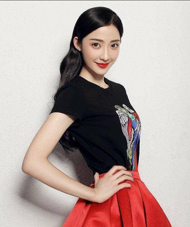 影视圈"最美小花"孙佳雨,从《余罪》到《安家》,演技征服观众