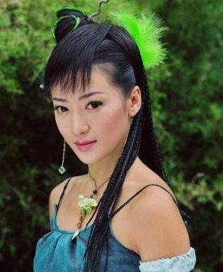 齐名,古装美女转谍战女王,如今姐弟恋修成正果_陈紫函_紫涵_郭芙