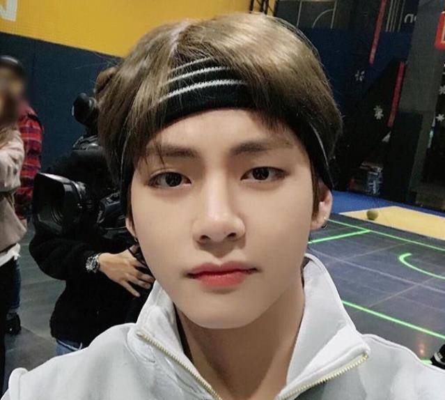 不得不爱上防弹金泰亨的8个优点,连路人粉都沦陷?_舞台_眼神_人脉