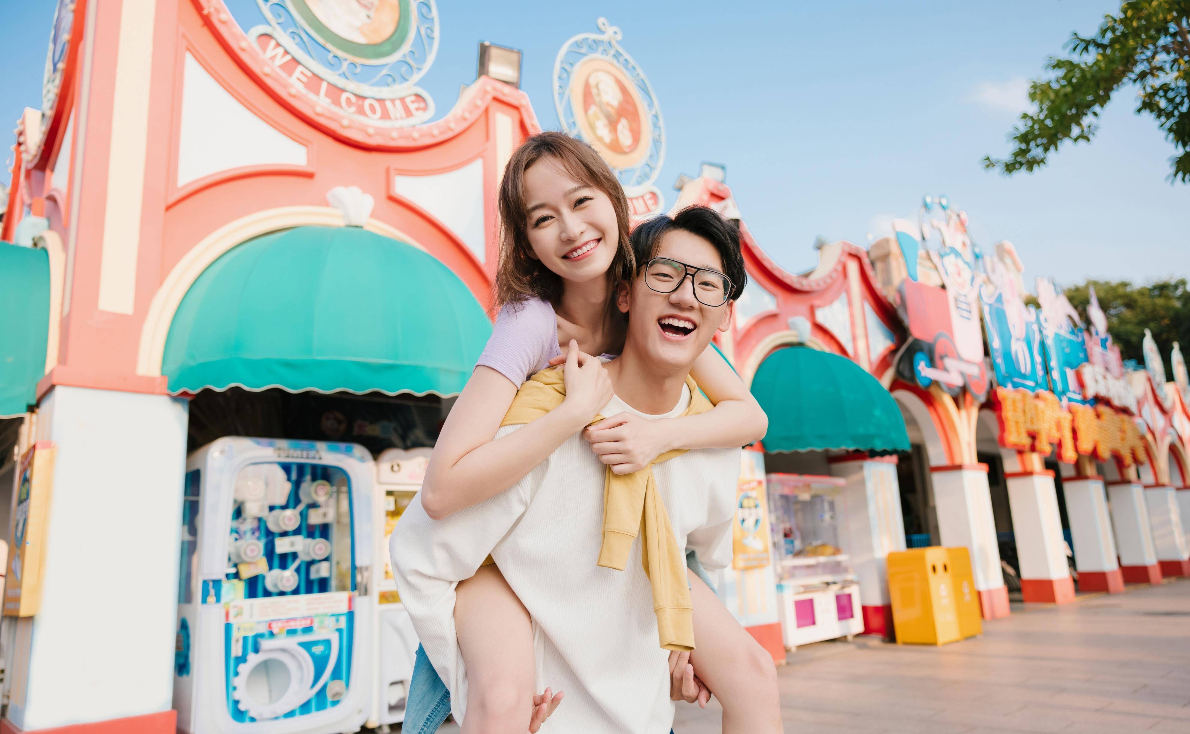 男女之间的暧昧,不仅表现在一些明显的语言上,也不表现在明显的诉求上