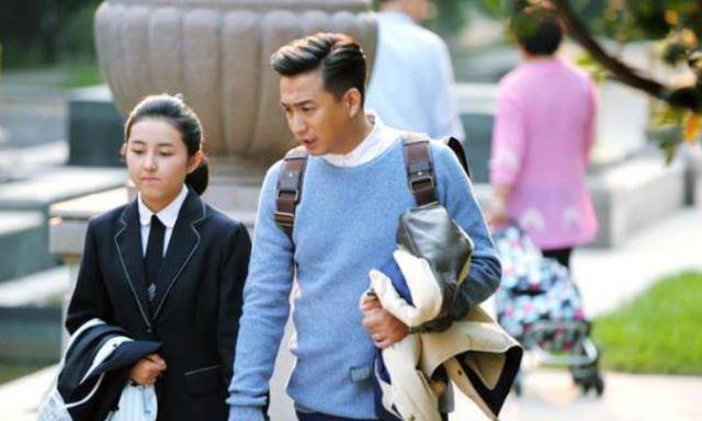 最让人羡慕的两个女孩,张子枫有黄磊,赵今麦有他!_张嘉译_感情_少年