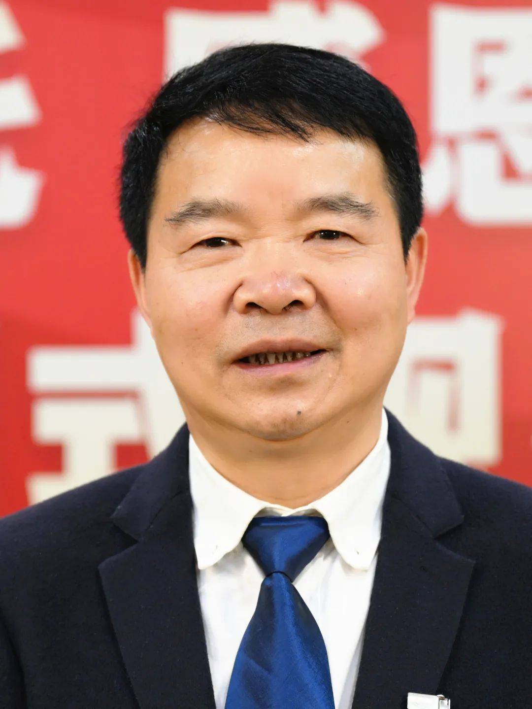 欧阳华代表:借助网络直播,让好的乡村文化"火起来"_就业_农村_创业