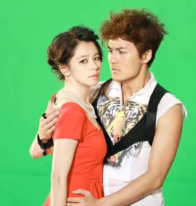 清纯性感,情史更是一团糟_徐若瑄_周杰伦_gackt