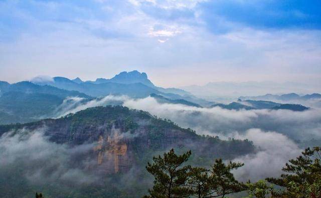 廣西又一座小縣城走紅,不僅藏有都嶠山的美景,還可以品嚐到美食_容縣