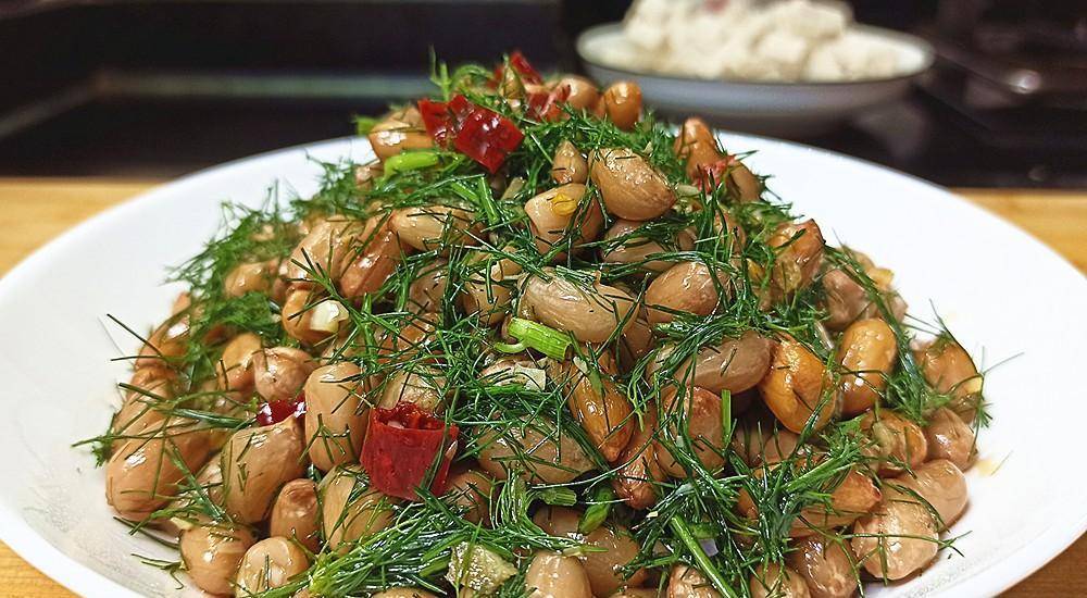 茴香拌花生米,香气浓郁,口感脆爽,这样做太好吃了,下酒又下饭_步骤