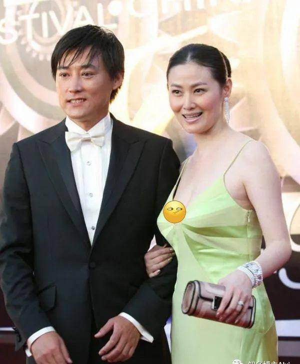 最美"潘金莲"王思懿,跟大号巩俐有得一比,现任老公满脸笑容_身材