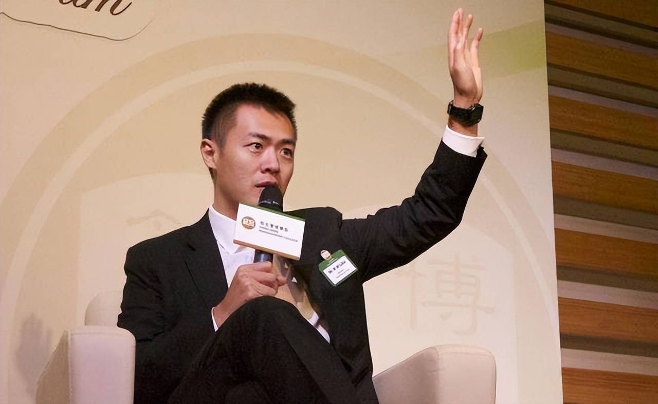 父亲是香港千亿富豪,母亲留下300件珠宝,儿子却得上电视台相亲_刘鸣炜