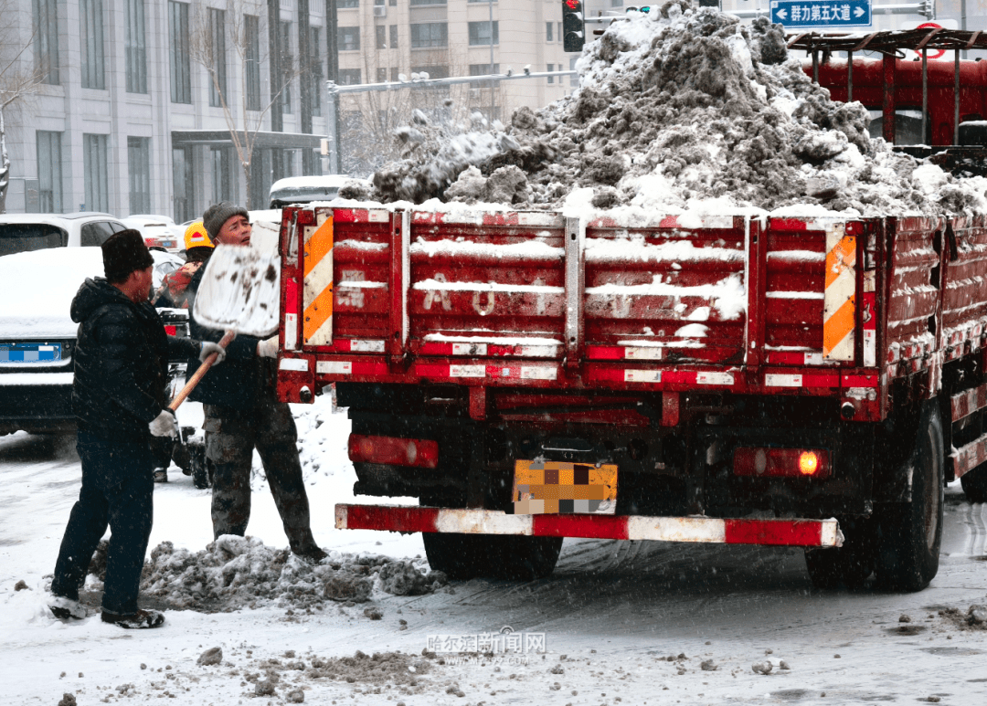 雪不断下！清冰雪大军连夜战春雪｜省内27条高速封锁