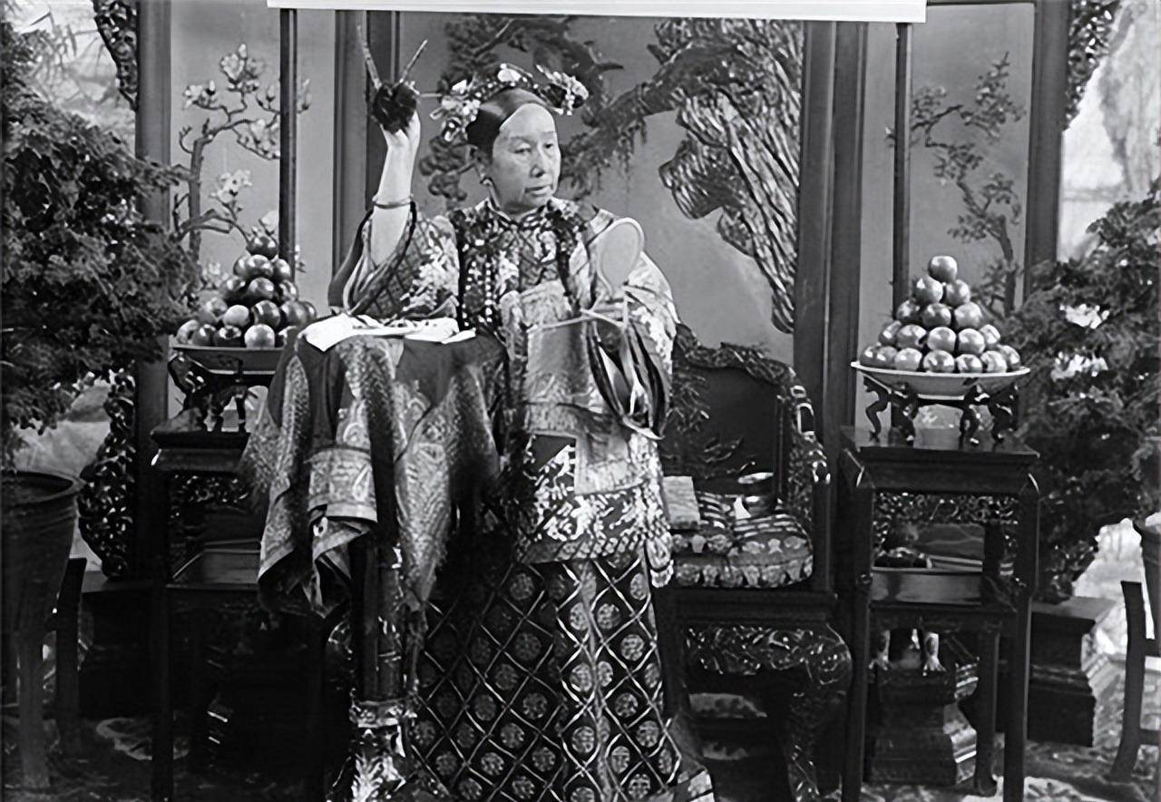 经过一轮"海选",慈禧为什么选择溥仪做皇帝?_清朝_同治_载湉