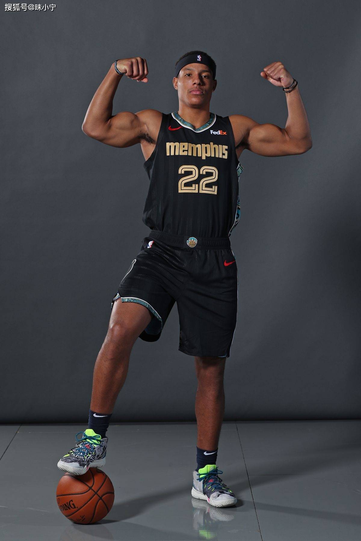 贝恩受益颇多,灰熊乖乖奉上亿元合同,肉装库里或顶替莫兰特_事件_身体