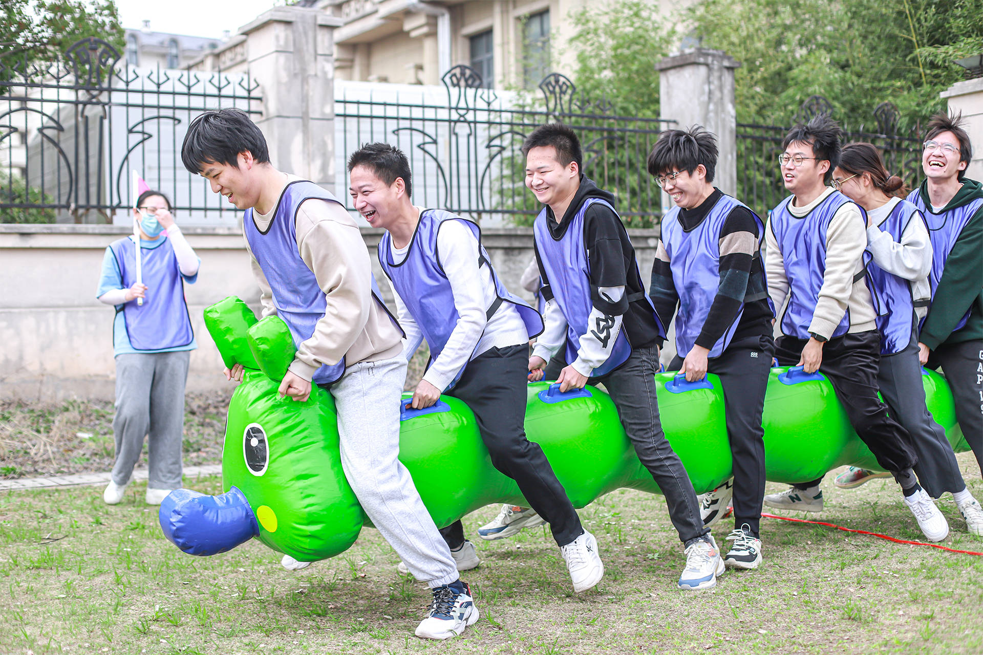 勇往直前"团建暨2023年度工作会议_游戏_能力_未来