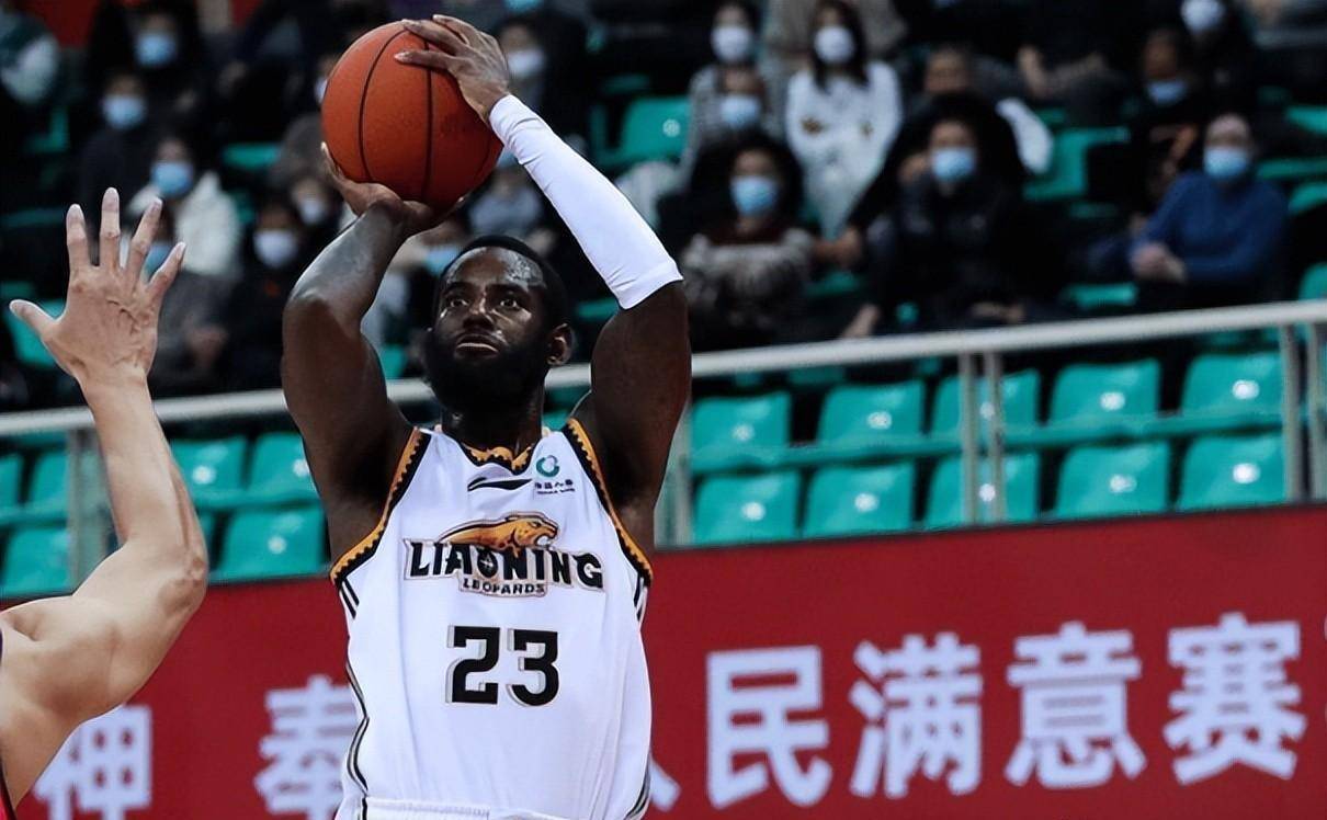 cba三则消息:辽宁放弃太空锋,许钟豪怀念广东,桑普森完美转型_吴昌泽