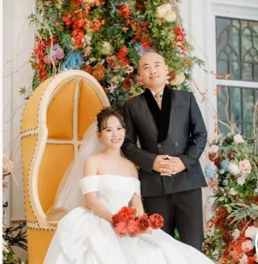 男子在越南教汉语娶越南媳妇,发现当地很多女人学中文_光头_中国_阿秋