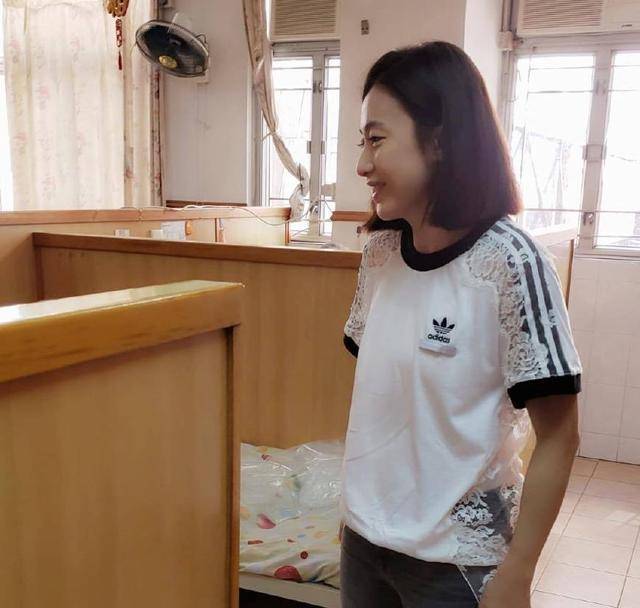 叶淑婉是刘銮雄的母亲.大刘是个浪漫的人,但对妈妈的照顾也很孝顺.