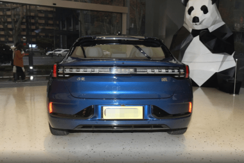 外观运动时尚,配置大幅升级,2023年就选极氪001_搜狐汽车_搜狐网