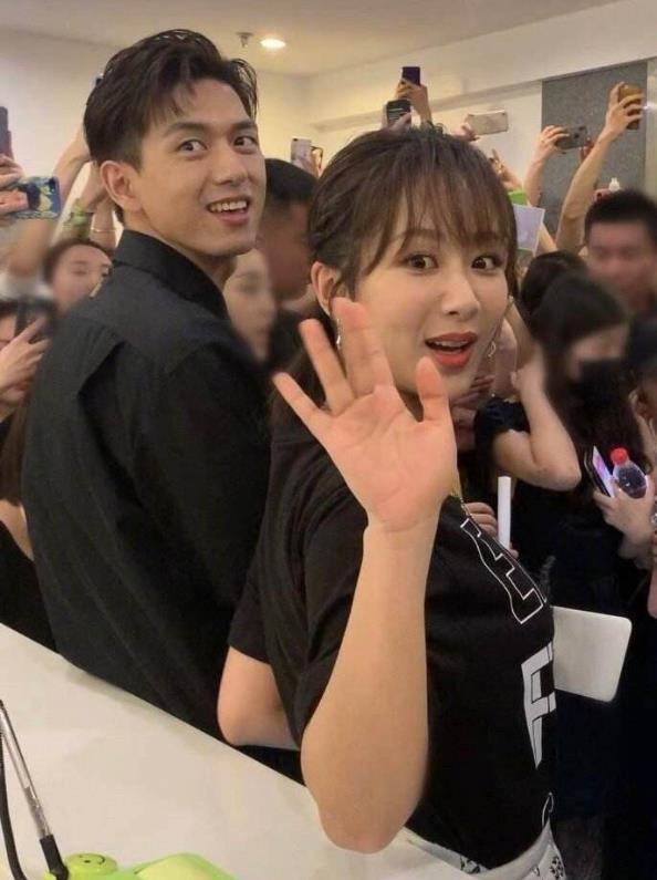 杨紫罕见对李现提"条件",再度互动令人哭笑不得!