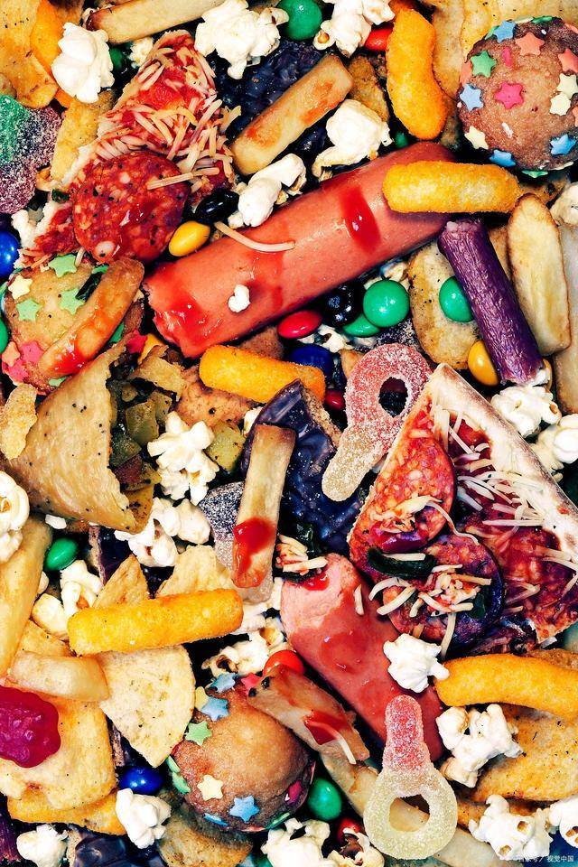 儿童长期吃垃圾食品的危害:垃圾食品指:仅仅提供一些
